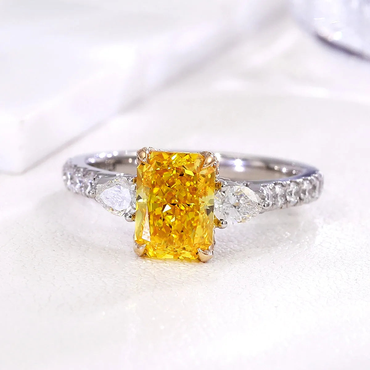 The Vaelora RING by Chantal Vaulet