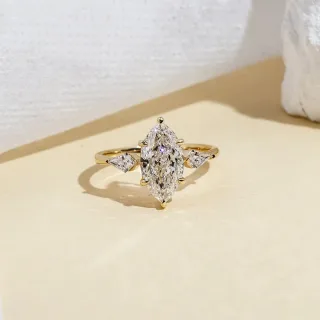 The Éclat d’Amour RING by Chantal Vaulet