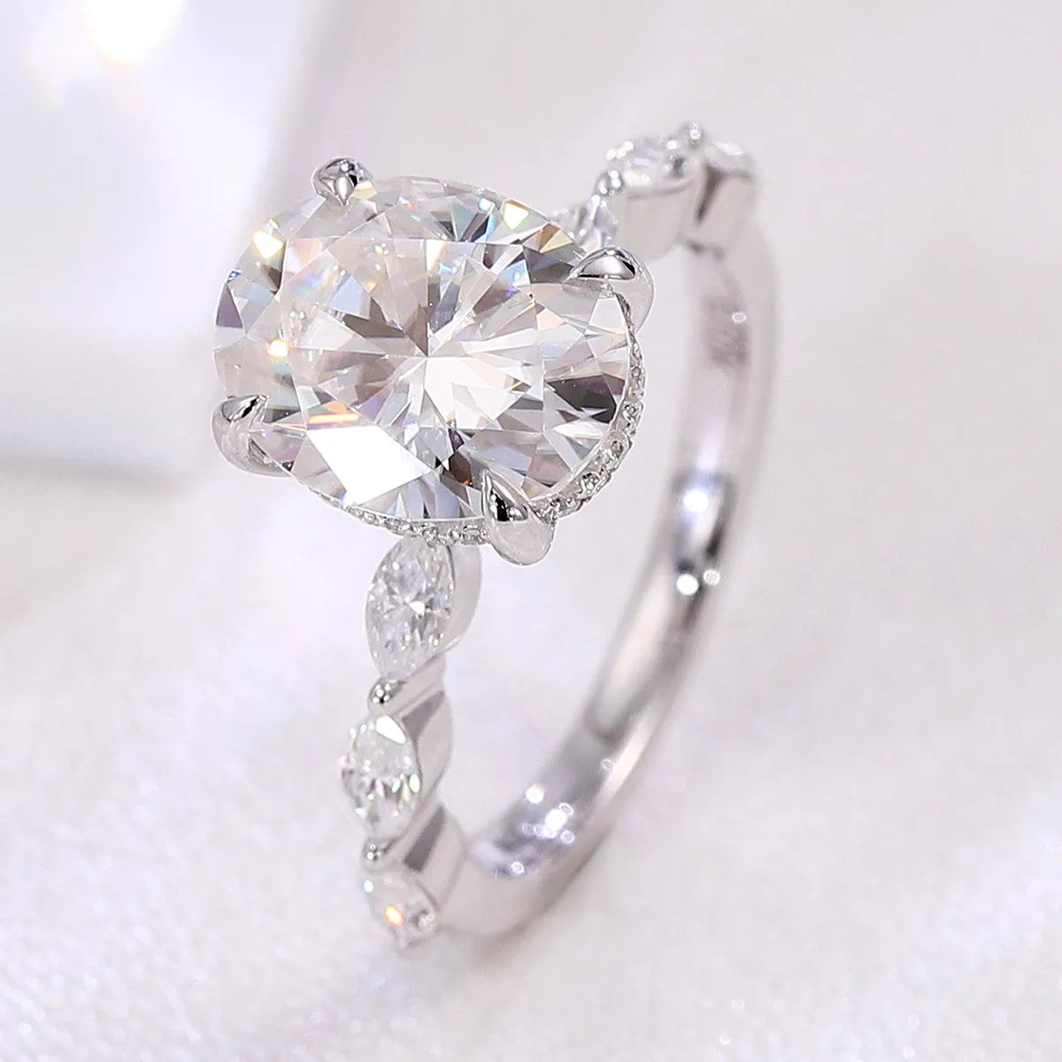 The Elaris RING by Chantal Vaulet