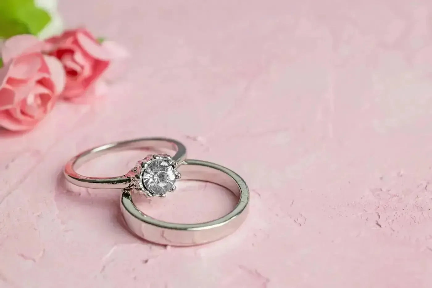 Engagement Rings vs. Wedding Rings: Unveiling the Difference and Choosing Your Symbol of Love - Chantal Vaulet