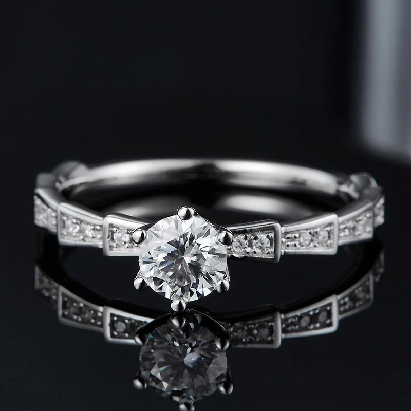The Arcelia Moissanite Geometric Ring - Chantal Vaulet