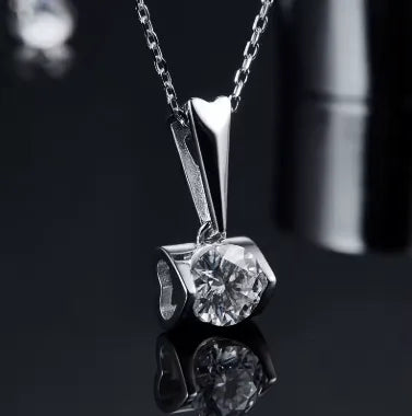 The Arlina Moissanite Bar Necklace - Chantal Vaulet