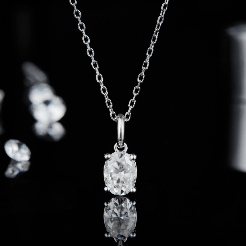 Shop The Aurelia – Moissanite Necklace & Earrings Set today at Chantal Vaulet. Discover stunning jewelry collections, crafted for style and brilliance.