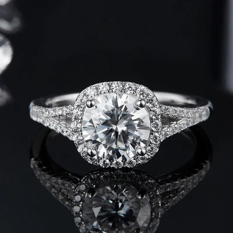 The Auretta – Moissanite Halo Split-Shank Ring 1.5CT - Chantal Vaulet