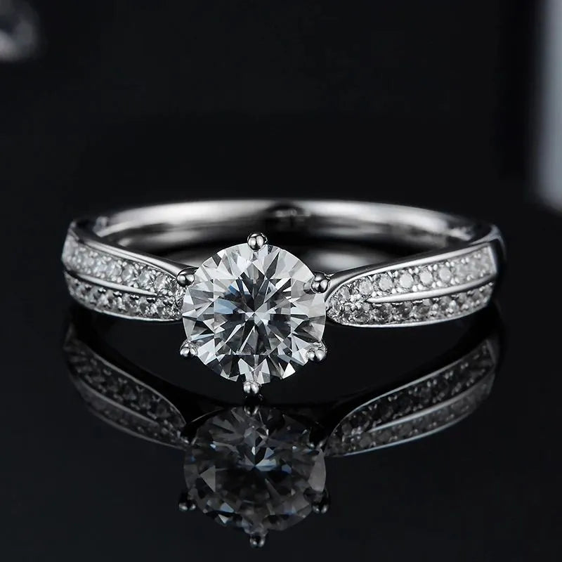 The Aurora Moissanite Ring - 1.0ct Sparkling Elegance - Chantal Vaulet