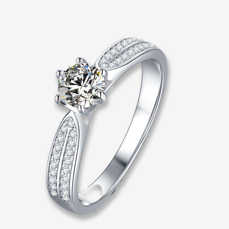 The Avalora Moissanite Split Band Ring - Chantal Vaulet