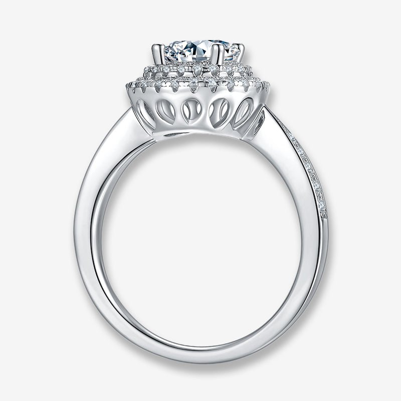Shop The Camilia Round-Cut Moissanite Halo Ring today at Chantal Vaulet. Discover stunning jewelry collections, crafted for style and brilliance.