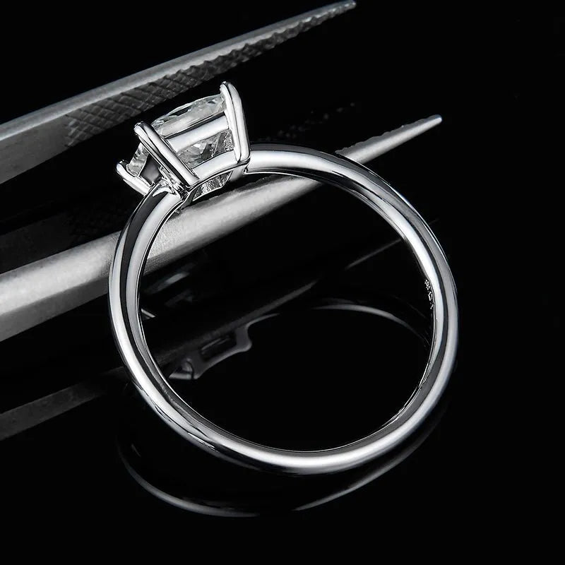 The Cassia – Moissanite 1.0CT Ring - Chantal Vaulet