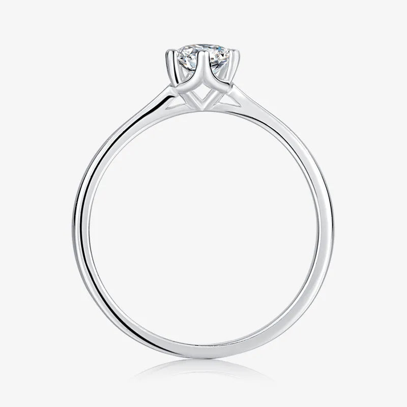 The Eloria – Moissanite Solitaire Ring 0.5CT - Chantal Vaulet