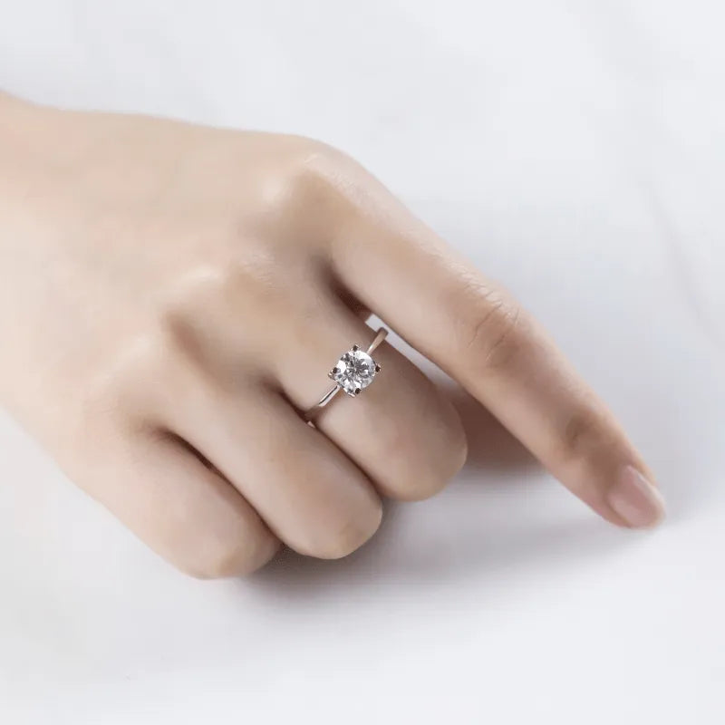 The Estelle – Moissanite Solitaire Engagement Ring 1CT - Chantal Vaulet