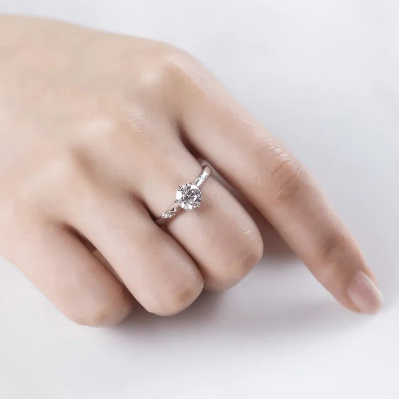 The Evanna - Moissanite Solitaire Ring 1.0ct - Chantal Vaulet