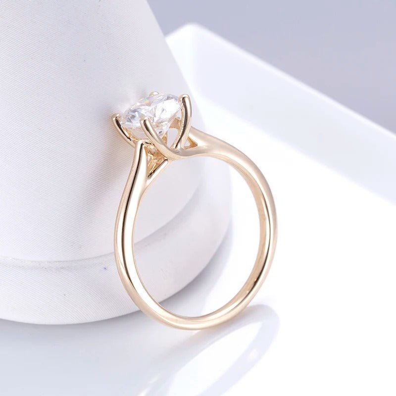 The Everly 1CT Round-Cut Moissanite or Lab Diamond Engagement Ring - Chantal Vaulet