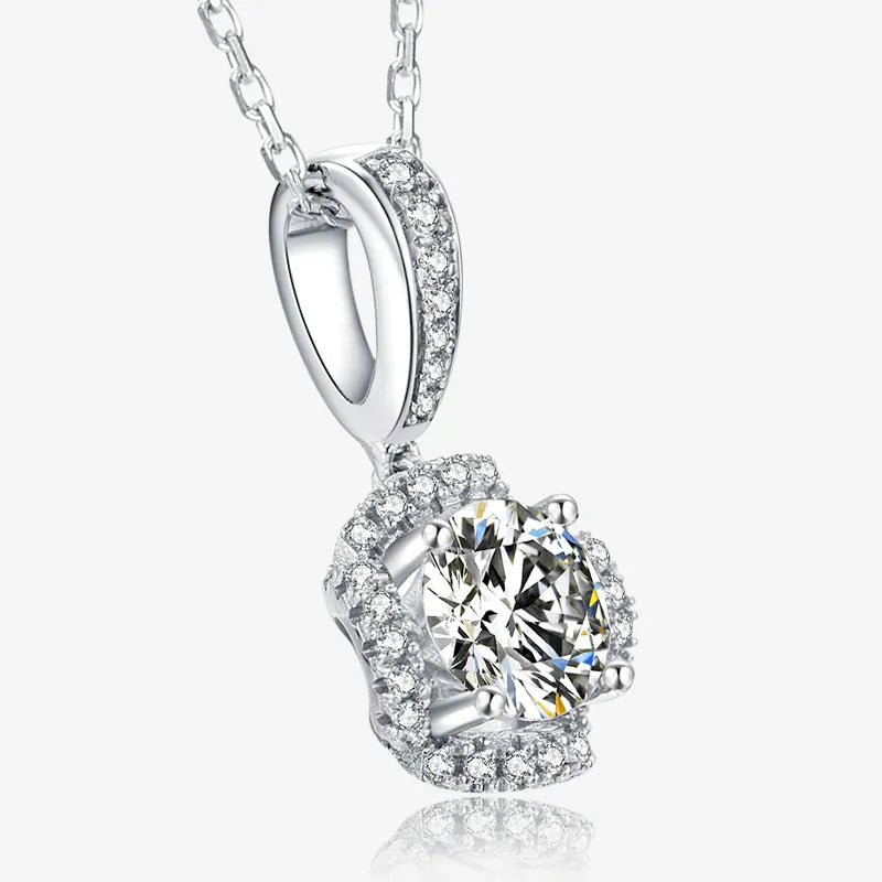 The Florianne Moissanite Clover Halo Necklace - Chantal Vaulet
