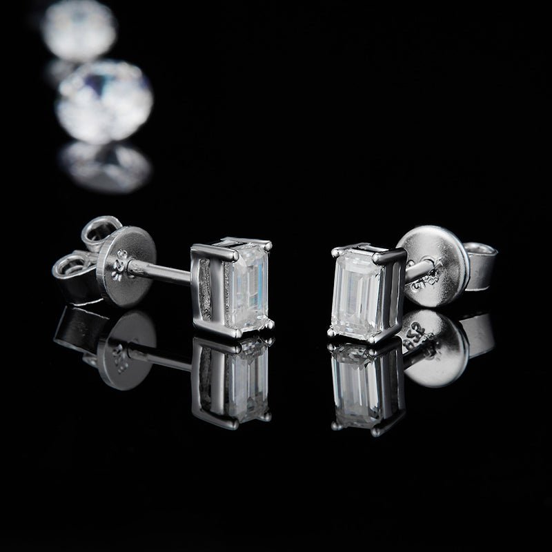 Shop The Hera Emerald-Cut today at Chantal Vaulet. Discover stunning jewelry collections, crafted for style and brilliance.