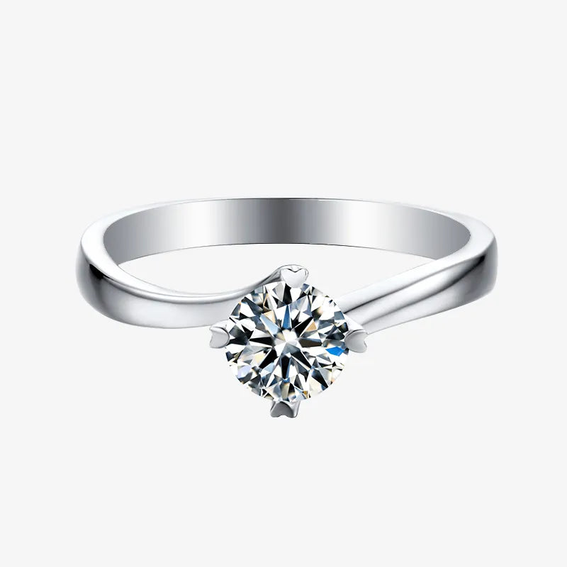 The Livia – Moissanite Solitaire Engagement Ring 0.5CT - Chantal Vaulet