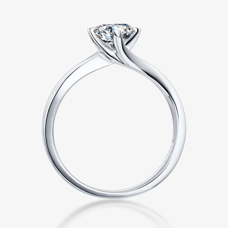 The Livia – Moissanite Solitaire Engagement Ring 0.5CT - Chantal Vaulet