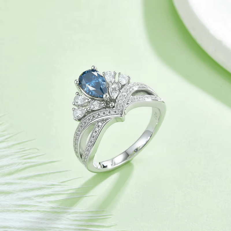 The Lorellia Moissanite Crown Ring - Chantal Vaulet