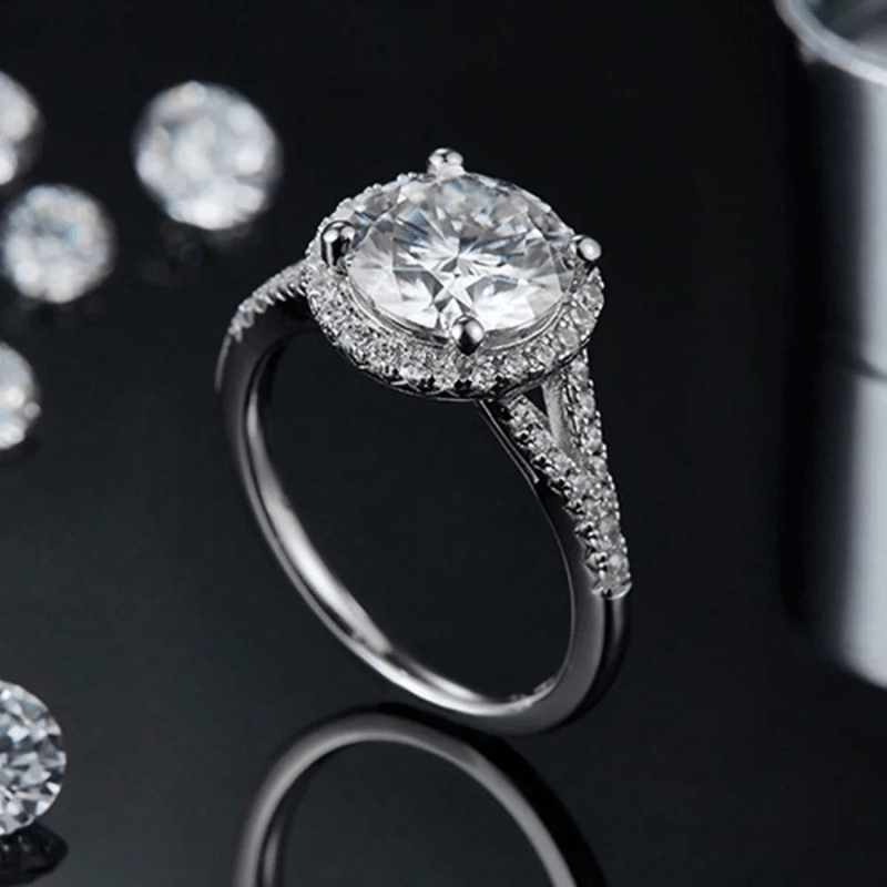 Shop The Miralys Round Moissanite Ring (1.5CT, 2CT, 3CT) today at Chantal Vaulet. Discover stunning jewelry collections, crafted for style and brilliance.