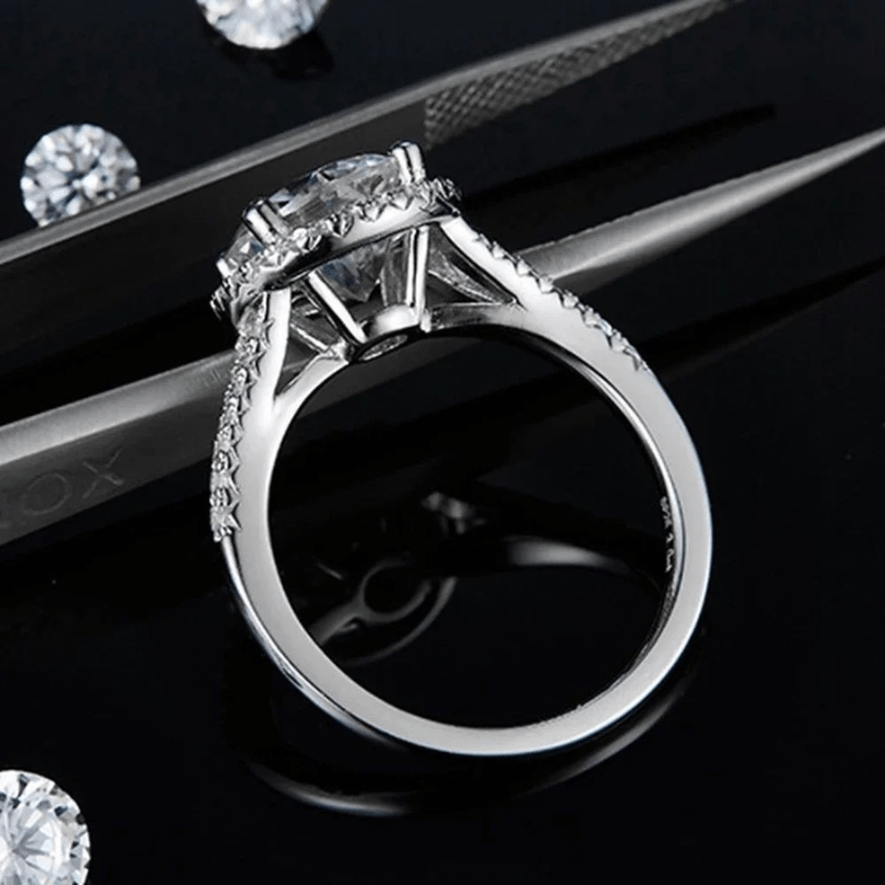 Shop The Miralys Round Moissanite Ring (1.5CT, 2CT, 3CT) today at Chantal Vaulet. Discover stunning jewelry collections, crafted for style and brilliance.