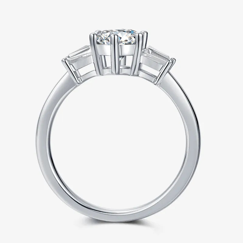 The Seralyn Moissanite Baguette Ring - Chantal Vaulet