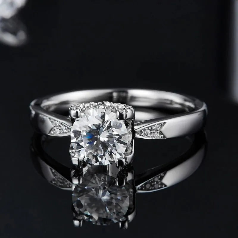 The Seraphine – Moissanite Side-Stone Engagement Ring 1CT - Chantal Vaulet