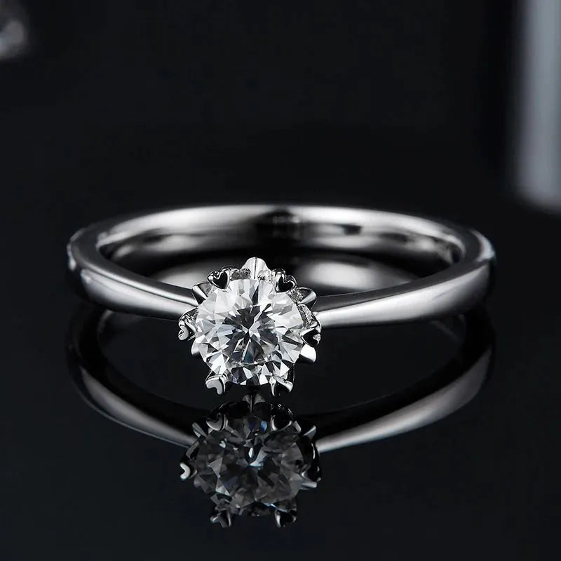 The Solaya 0.5CT Moissanite Ring - Chantal Vaulet
