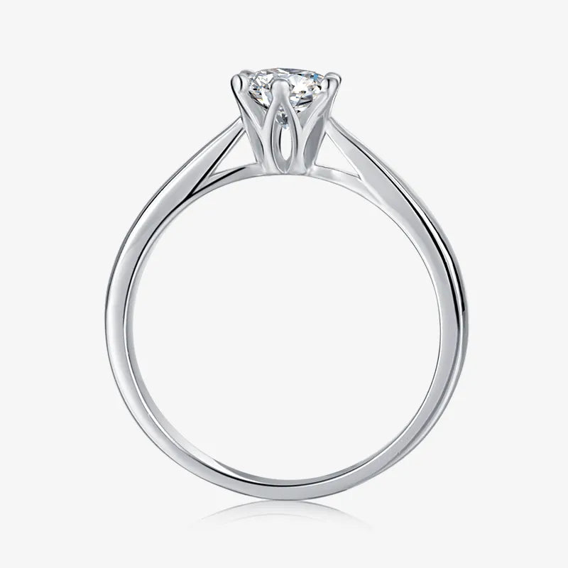 The Valoria – Moissanite Solitaire Ring 0.5CT - Chantal Vaulet