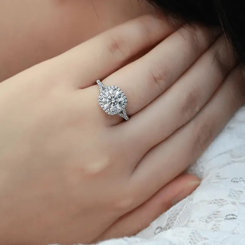 The Zafira Round-Cut Moissanite Ring - 1.5 CT, 2.0CT or 3.0CT - Chantal Vaulet