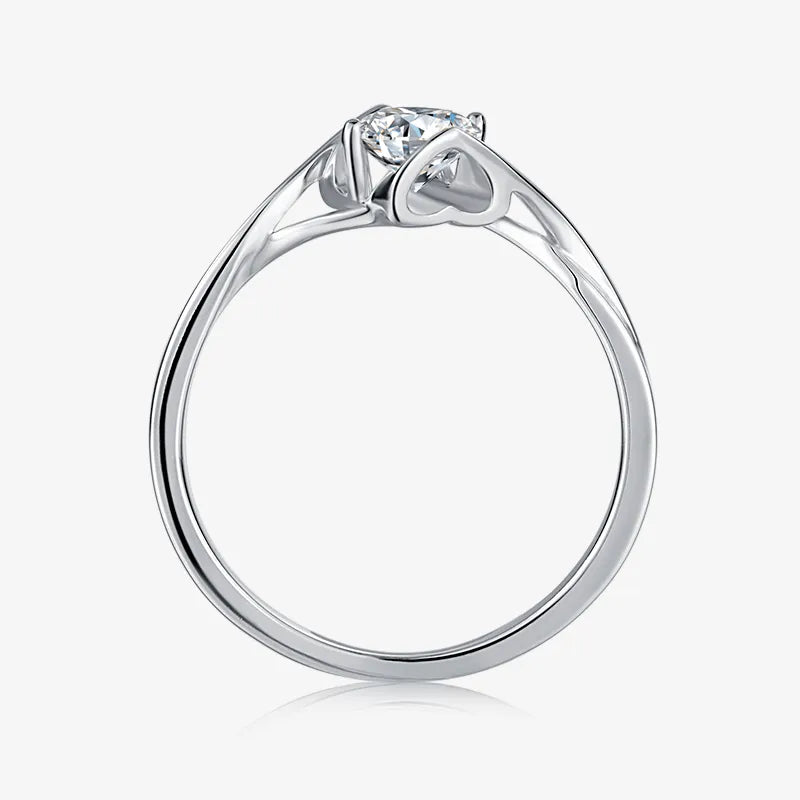 The Zorielle 0.5CT Round-Cut Moissanite Ring - Chantal Vaulet