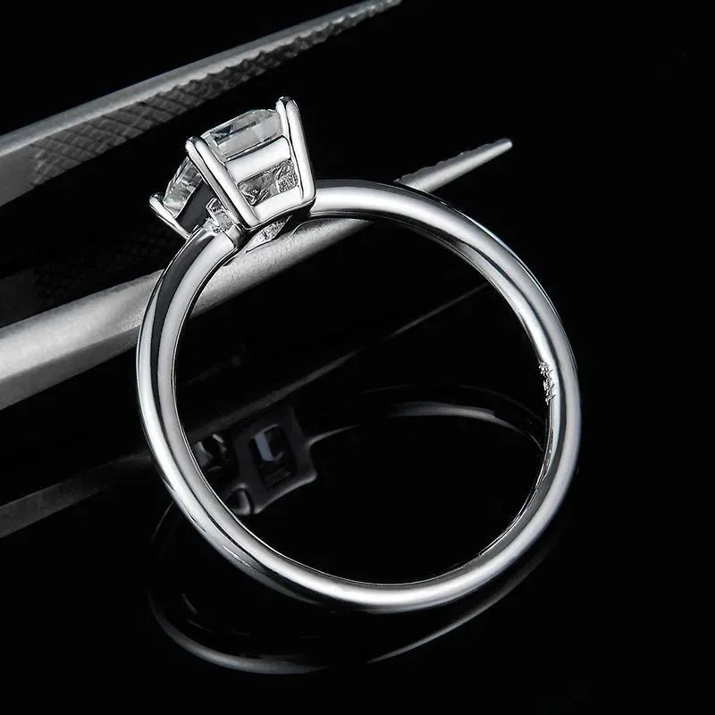 Lyra – Moissanite Solitaire Ring 1.0CT RING by Chantal Vaulet