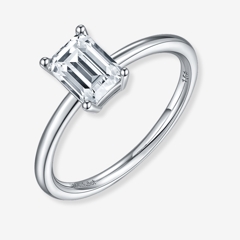 Lyra Moissanite Solitaire Ring 💍✨ features a 1.0CT emerald-cut stone, perfect for engagement or wedding. Amazing value!