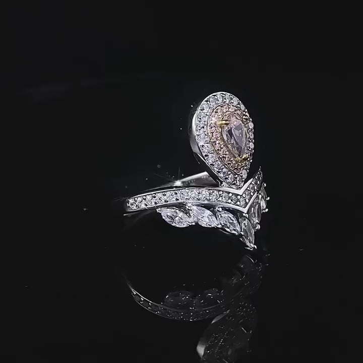 Shop The Arlisse Pear-Cut Moissanite today at Chantal Vaulet. Discover stunning jewelry collections, crafted for style and brilliance.