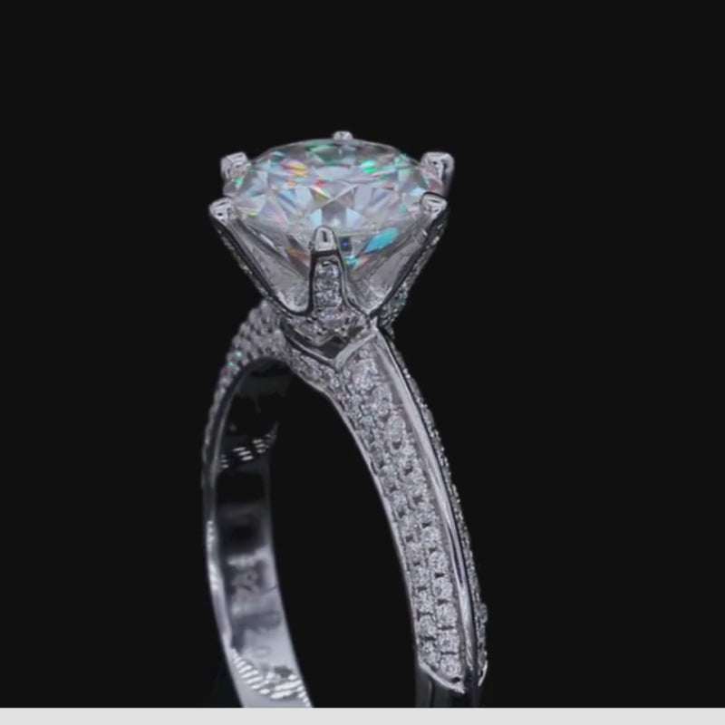 Shop The Aurealis Moissanite Ring 2CT today at Chantal Vaulet. Discover stunning jewelry collections, crafted for style and brilliance.