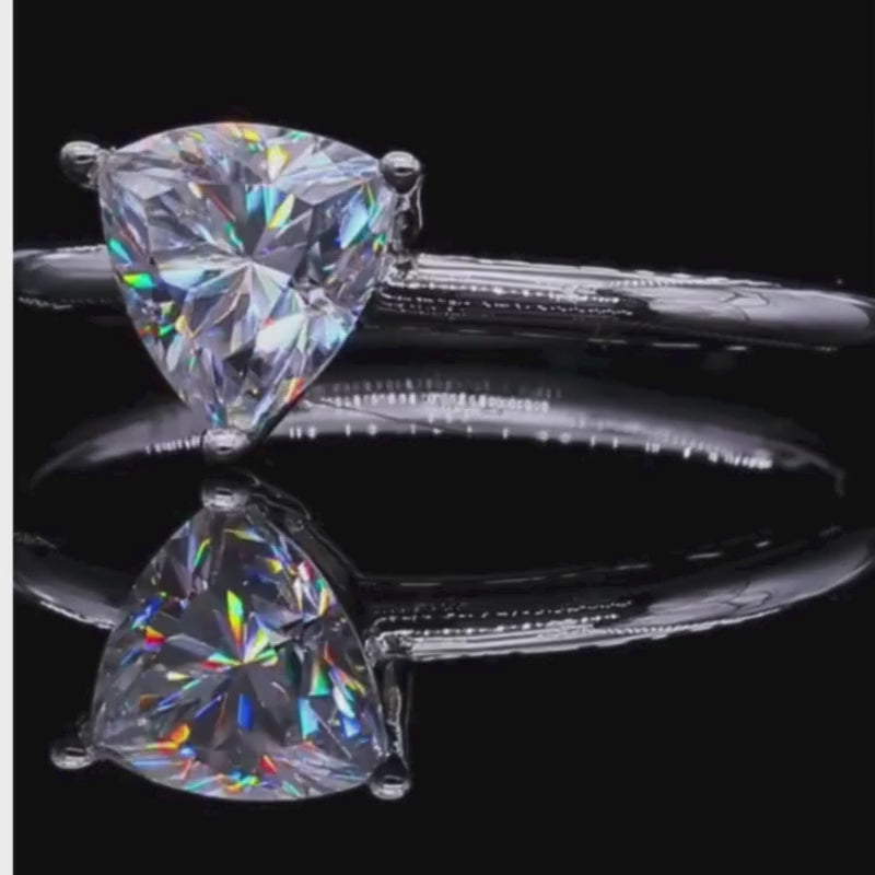 Stunning Fiorella 1.0CT moissanite ring 💍✨, perfect for engagements and weddings, offering amazing value.
