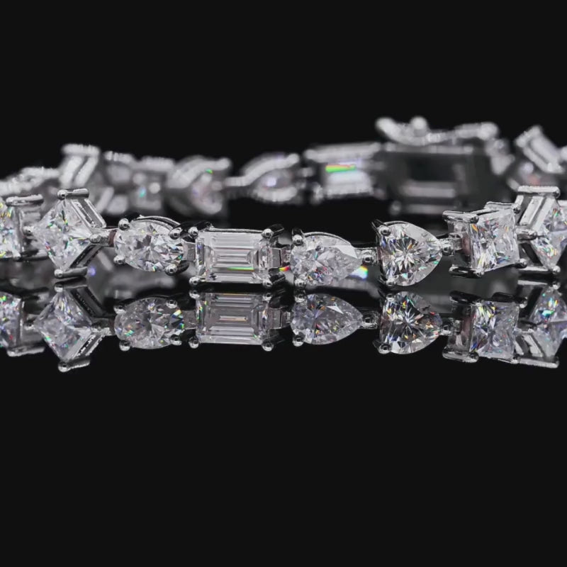 Shop Elentari’s Radiance Moissanite Tennis Bracelet ✨ today at Chantal Vaulet. Discover stunning jewelry collections, crafted for style and brilliance.