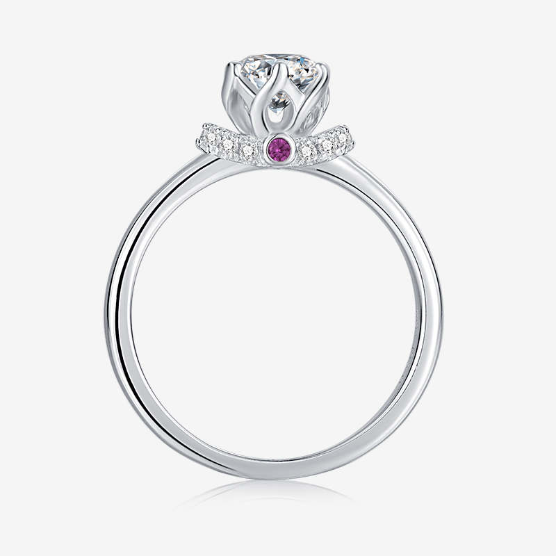 Avarielle Moissanite Crown Ring 👑✨ featuring 0.5CT Moissanite, 14 pavé-set stones, and a hidden ruby accent. Perfect for engagements! 💍💖