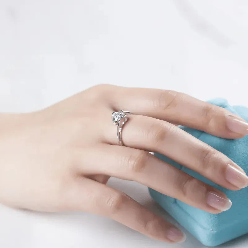 The Aveline – A Love That Shines Forever RING by Chantal Vaulet