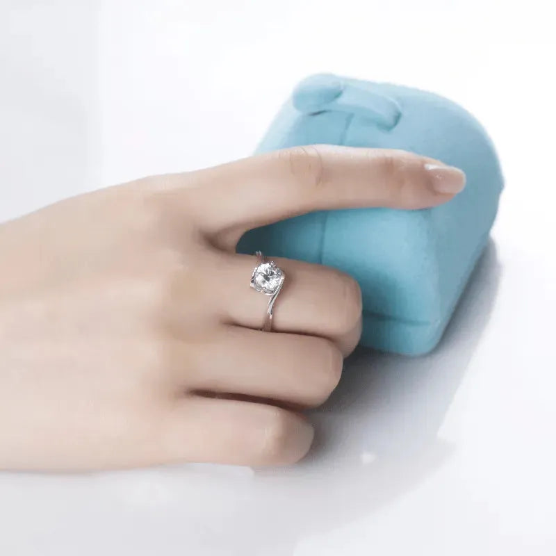 The Aveline – A Love That Shines Forever RING by Chantal Vaulet