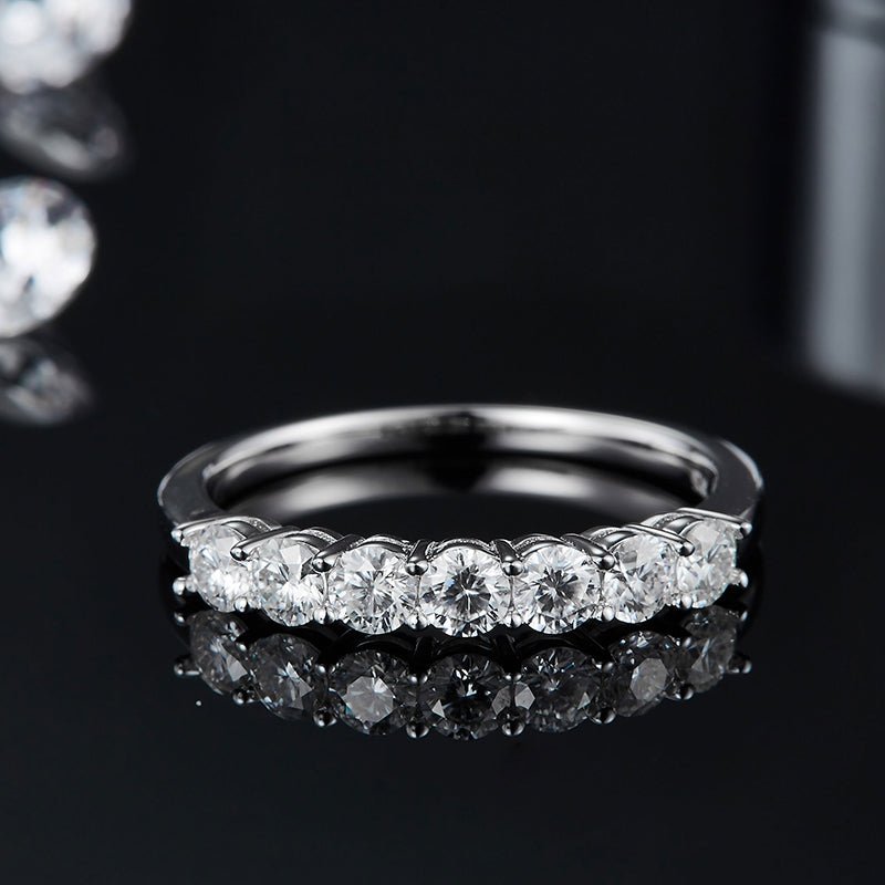 Calina Moissanite Seven-Stone Band 💍✨ 0.7CT engagement ring with brilliant sparkle for weddings and anniversaries. Amazing value!