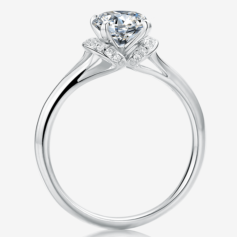 Calisera Moissanite Halo Ring 💍✨ with a sparkling 1.0CT round-cut stone and elegant split shank design, perfect for engagements!