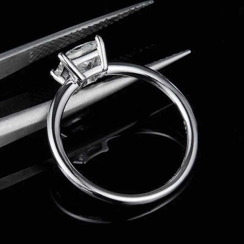 The Cassia – Moissanite 1.0CT Ring RING by Chantal Vaulet