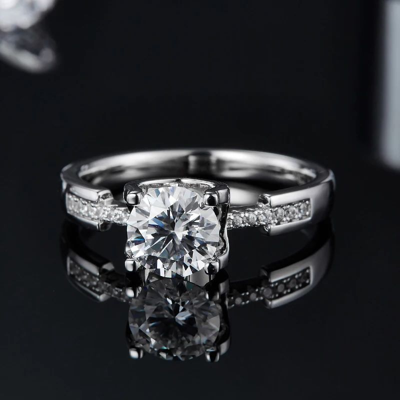 The Celestara 1.0CT Moissanite ring 💍 - exquisite engagement or wedding ring with dazzling sparkle, amazing value! ✨