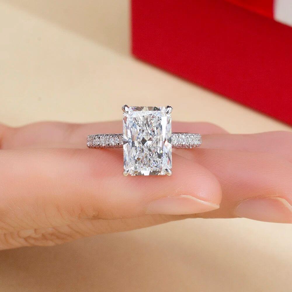 The Éclairia 5CT Radiant - Cut - RING - Chantal Vaulet