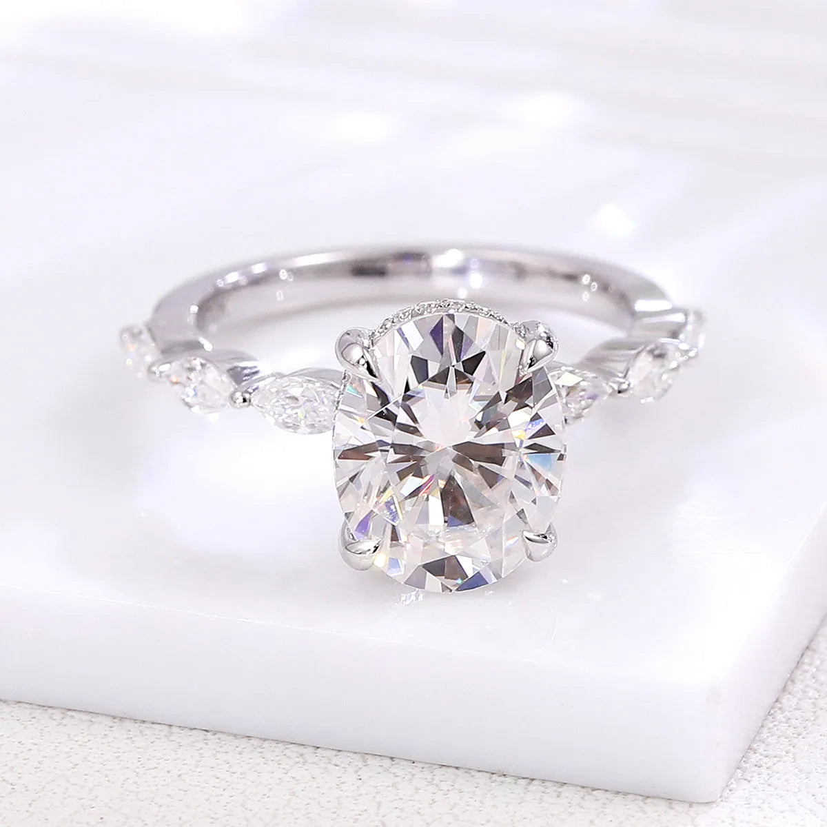 The Elaris RING by Chantal Vaulet