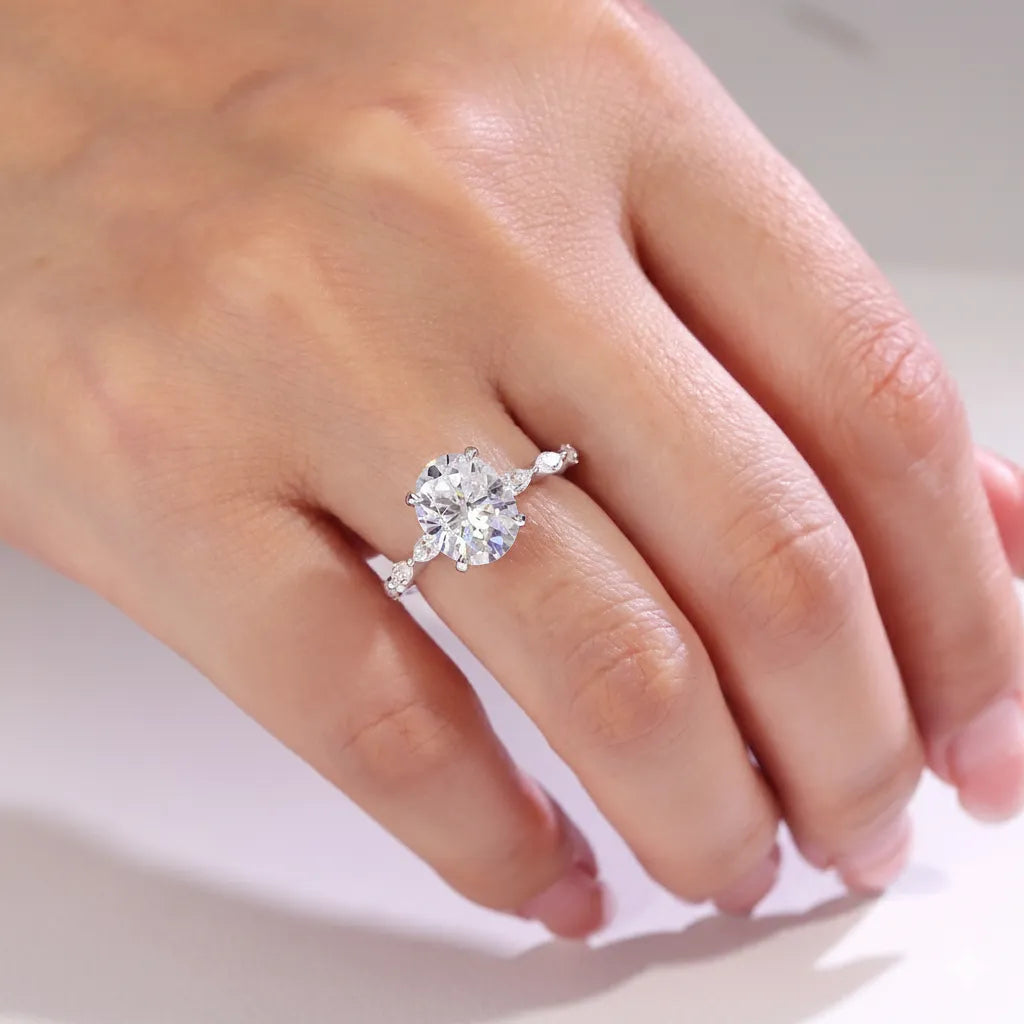 The Elaris RING by Chantal Vaulet