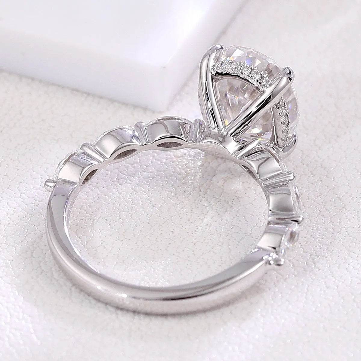 The Elaris RING by Chantal Vaulet