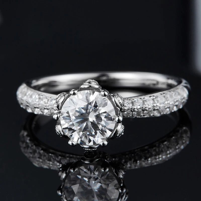 Stunning Esmerelle Moissanite Floral Ring 💍✨ with 1.0CT round-cut Moissanite, perfect for engagements or weddings! Amazing value! #Moissanite