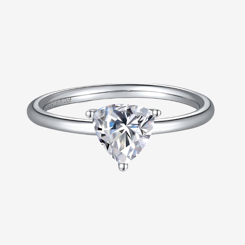 The Fiorella Moissanite 1.0CT ring 💍, a stunning trillion-cut symbol of love for engagements and weddings. Amazing value!