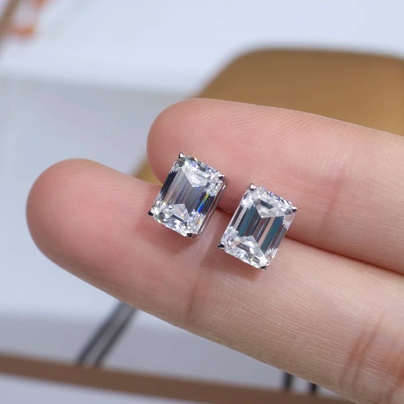 The Hera Emerald-Cut - Chantal Vaulet