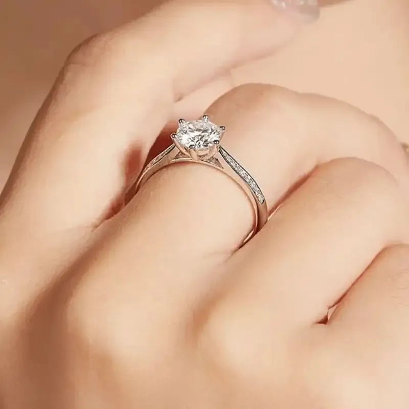 The Isalyn 1CT Round - Cut Moissanite Ring - RING - Chantal Vaulet